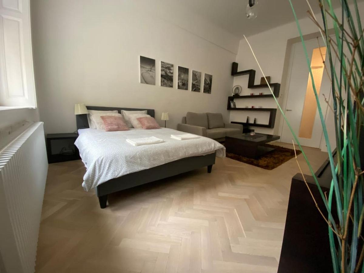 Old Town Center Apartment Prague